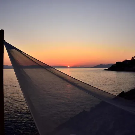 וילה Seafront - Private Jacuzzi Blato (Korcula)