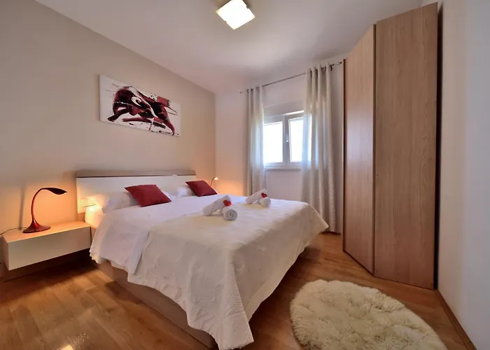 Villa Seafront - Private Jacuzzi