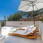 Seafront - Private Jacuzzi Blato (Korcula)