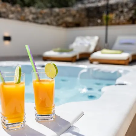 Villa Seafront - Private Jacuzzi Blato (Korcula)