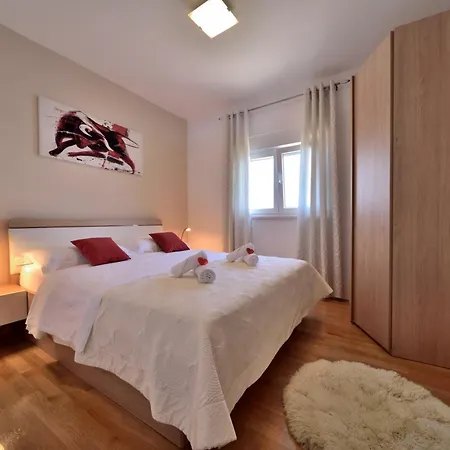 Villa Seafront - Private Jacuzzi