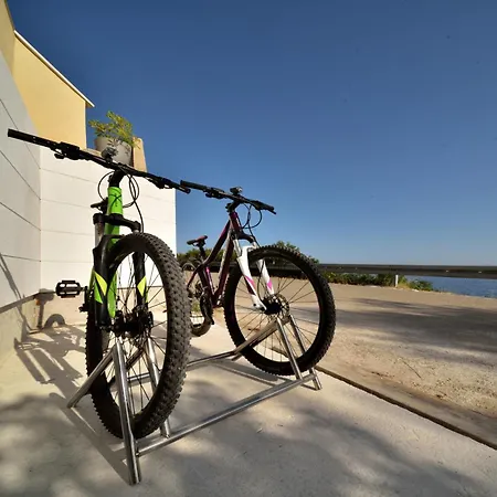 Villa Seafront - Private Jacuzzi