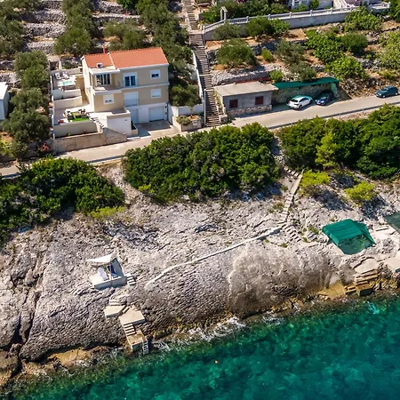 빌라 Seafront - Private Jacuzzi Blato (Korcula)