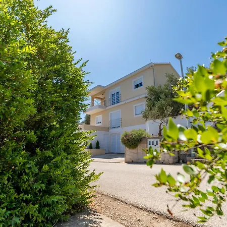 Seafront - Private Jacuzzi Blato (Korcula)